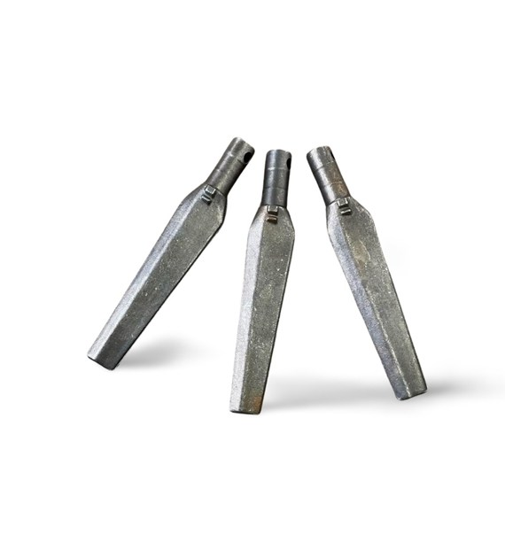 Ząb brony aktywnej prawy